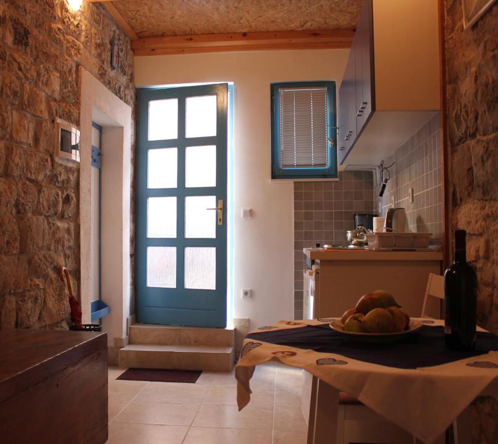 Lira - Studio Apartment Trogir Exterior foto